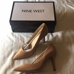 NWT Nine West nude stiletto pumps